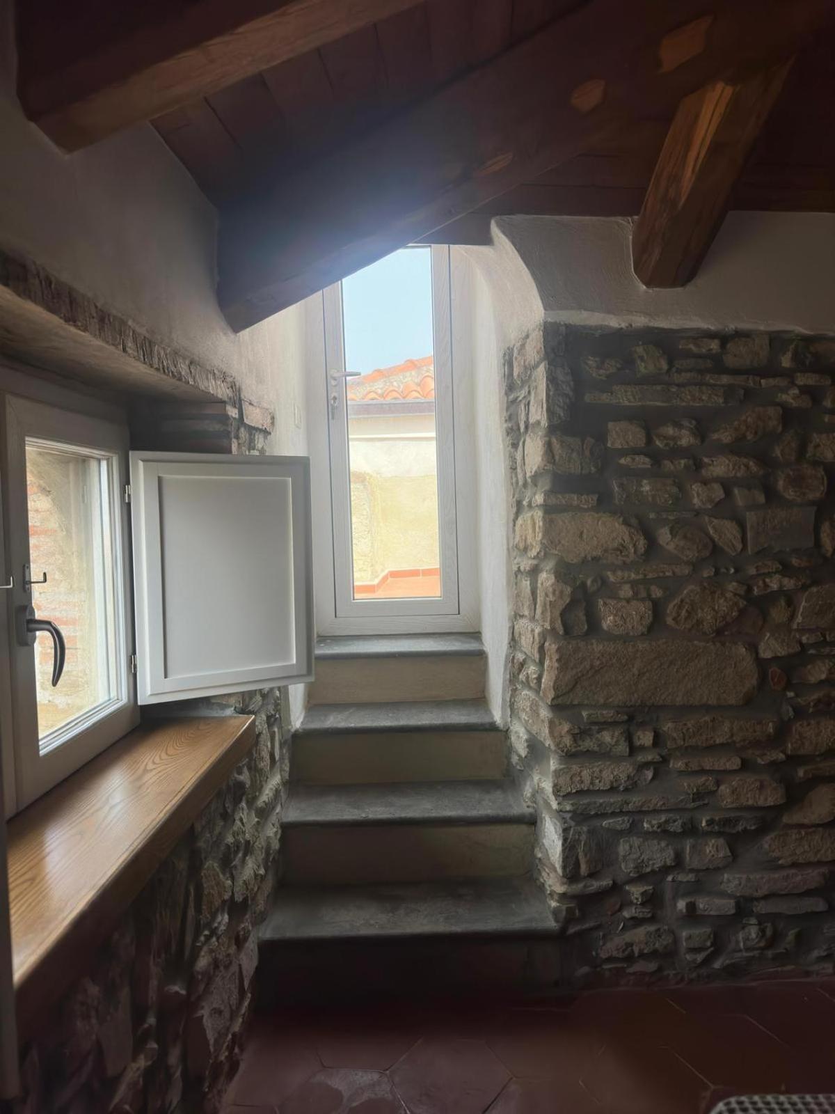 La Mansarda Bed & Breakfast Кастелабате Екстериор снимка